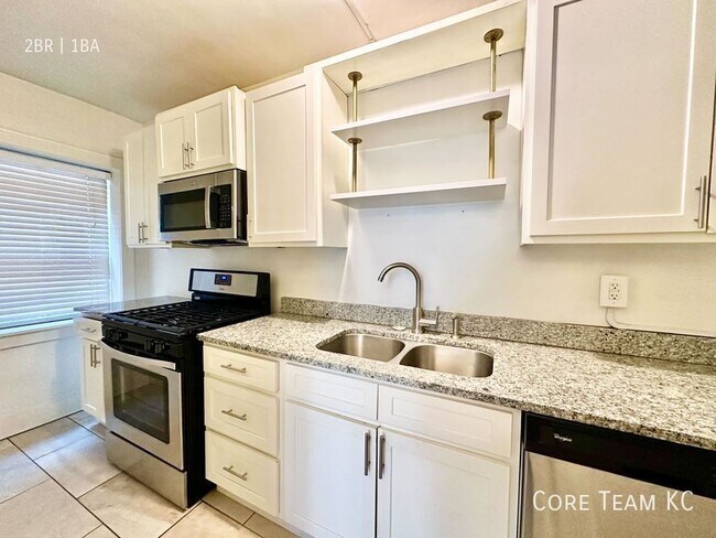 Foto del edificio - 710 W 48th St