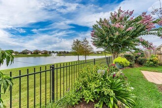 Building Photo - 24438 N Tide Bay Cir