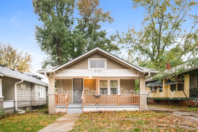 Foto principal - 2125 E 70th St