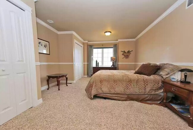 Building Photo - 10115 Branding Iron Dr