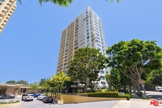 Building Photo - 2170 W Century Dr