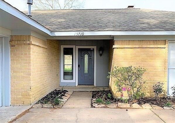 Foto principal - 15710 Sandy Hill Dr
