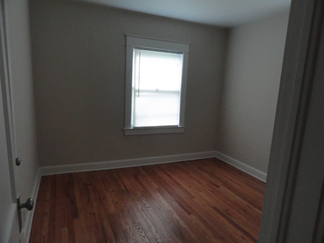 Foto del edificio - 528 S Cedar Ave