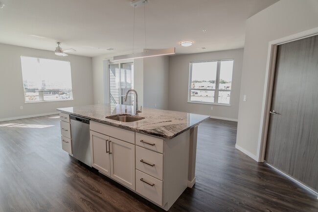 Building Photo - Oak Ridge at University Park Senior Apartm...