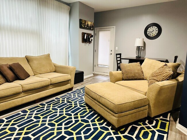 Foto del edificio - 225 N New Jersey St