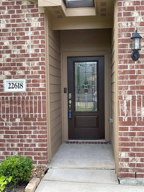 Building Photo - 22618 Hollow Amber Dr