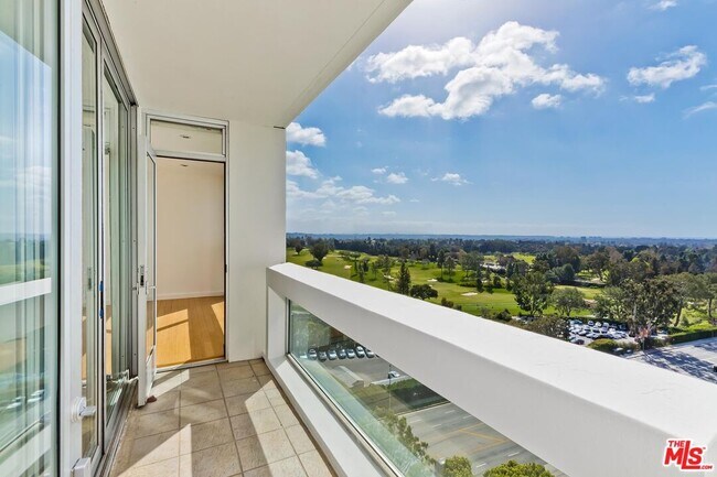 Foto del edificio - 2222 Ave of the Stars