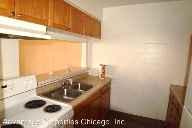 Building Photo - 265-265 Uteg St