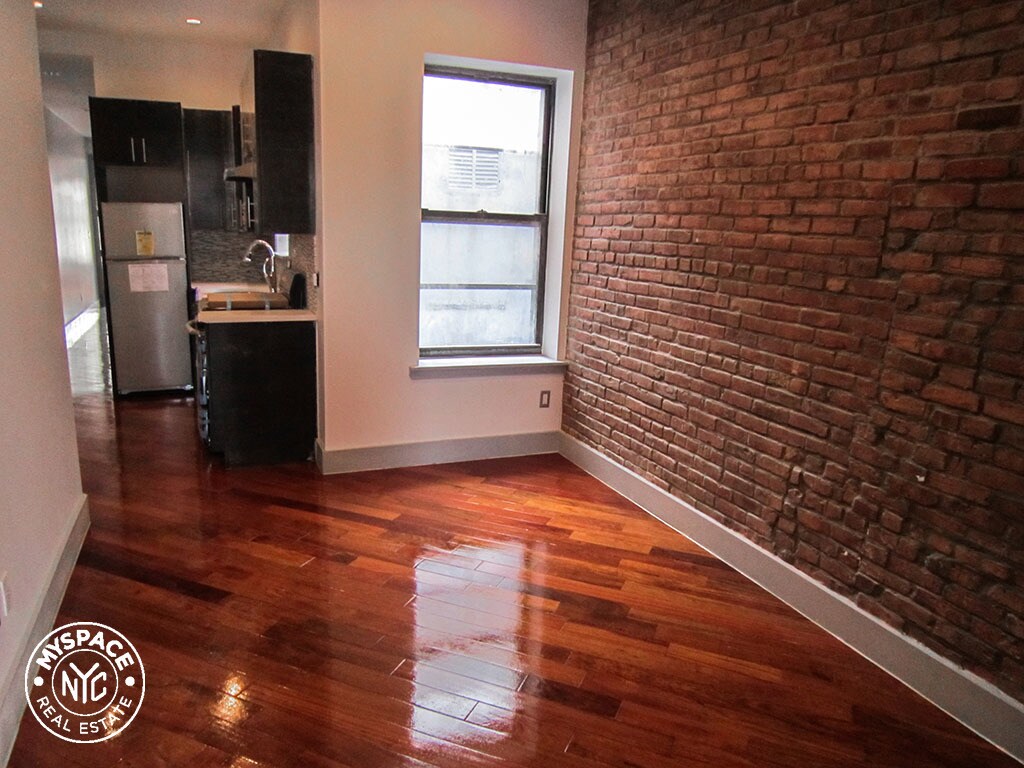 Primary Photo - 456 Lexington Ave