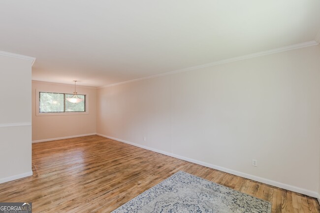 Foto del edificio - 1435 Cedar Creek Ln