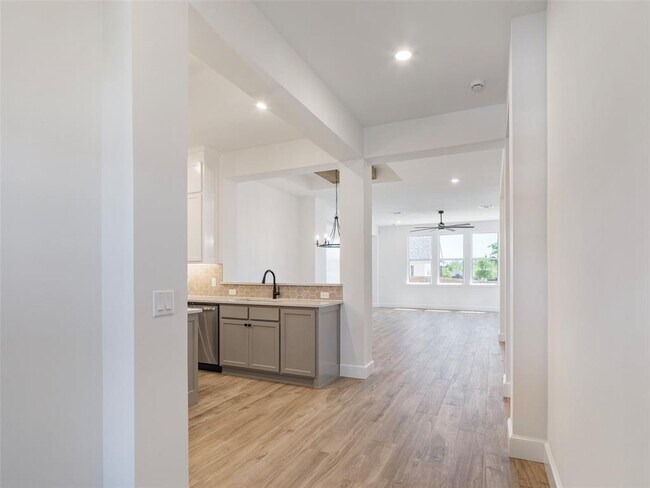 Foto del edificio - 12732 NW 2nd St