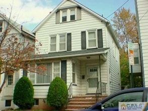 Building Photo - 37 Wyckoff St