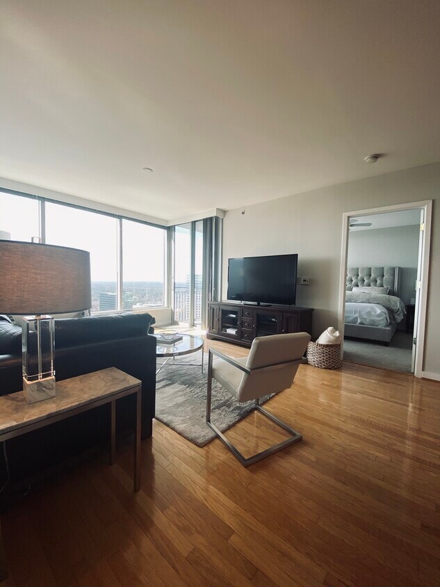 Living room - 3338 Peachtree Rd NE