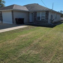 Building Photo - 524 W Gay St Building Photo - 524 W Gay St