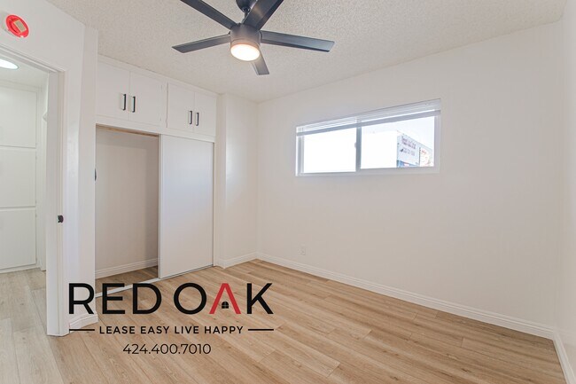 Foto del edificio - 8136 Constance St