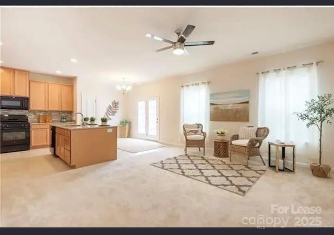 Building Photo - 7429 White Elm Ln