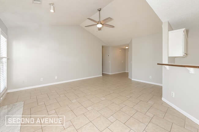 Building Photo - 130 Shenandoah Dr