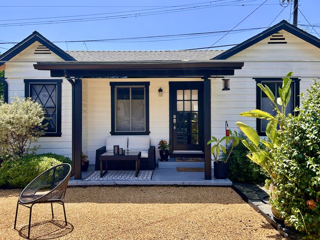 Building Photo - 3120 1/2 Madera Ave
