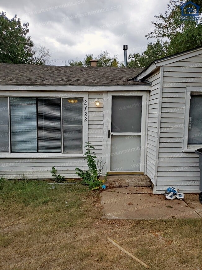 Building Photo - 2722 SW I Ave
