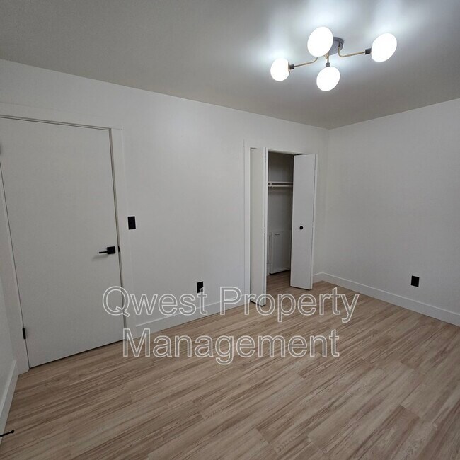 Foto del edificio - 414 Rose St