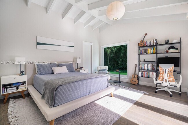 Building Photo - 510 Bargello Ave