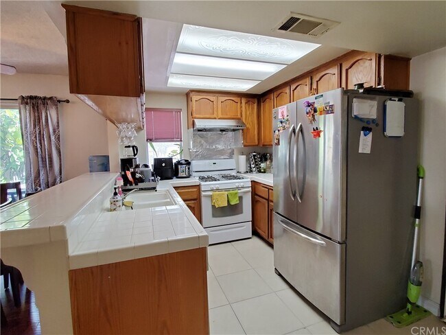 Building Photo - 8365 Gabriel Dr