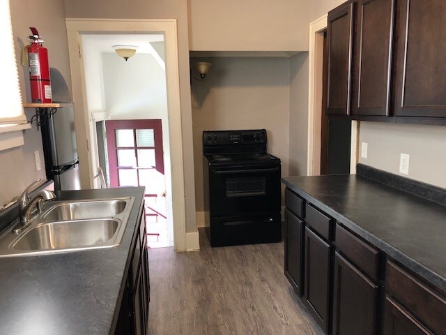Building Photo - 421 Melrose Ct