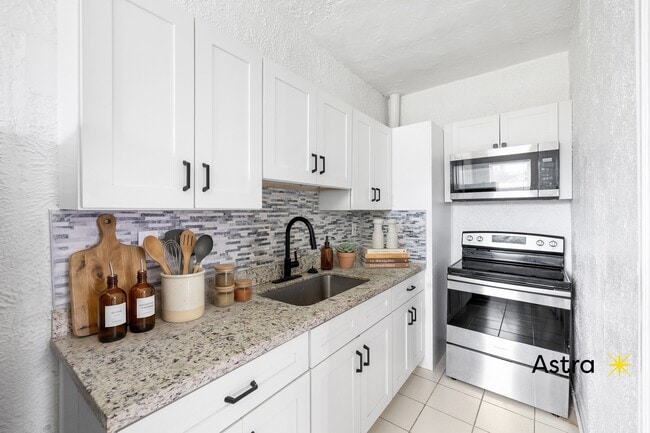Photo - 323 N Westland Ave Apartment
