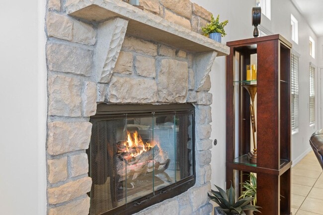 Building Photo - 1786 Elm Ave