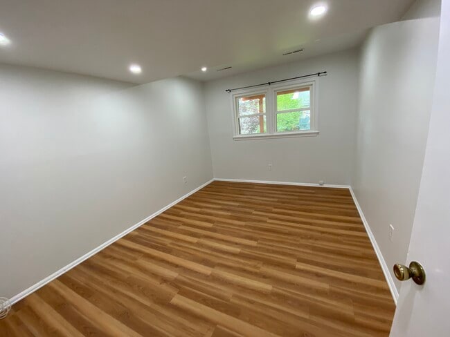 Living rm - 89 Oakland Rd