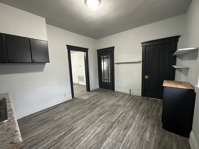 Building Photo - 1206 Martin-