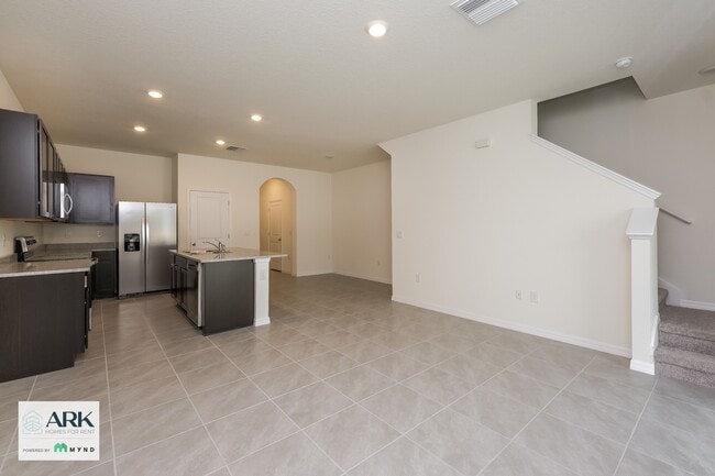 Building Photo - 2905 Suncoast Plains Dr