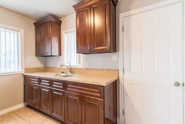 Building Photo - Remodeled 3 Bedroom, 1 Bath House