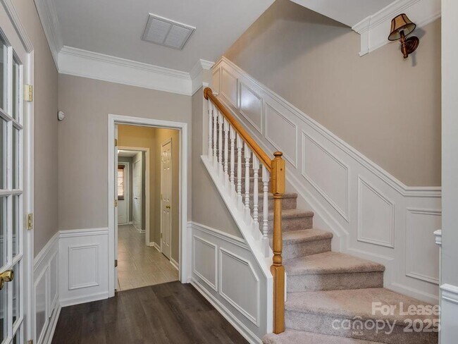 Foto del edificio - 14930 Ballantyne Village Way