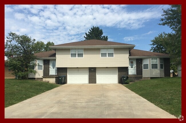 Building Photo - 713 Erin Pl
