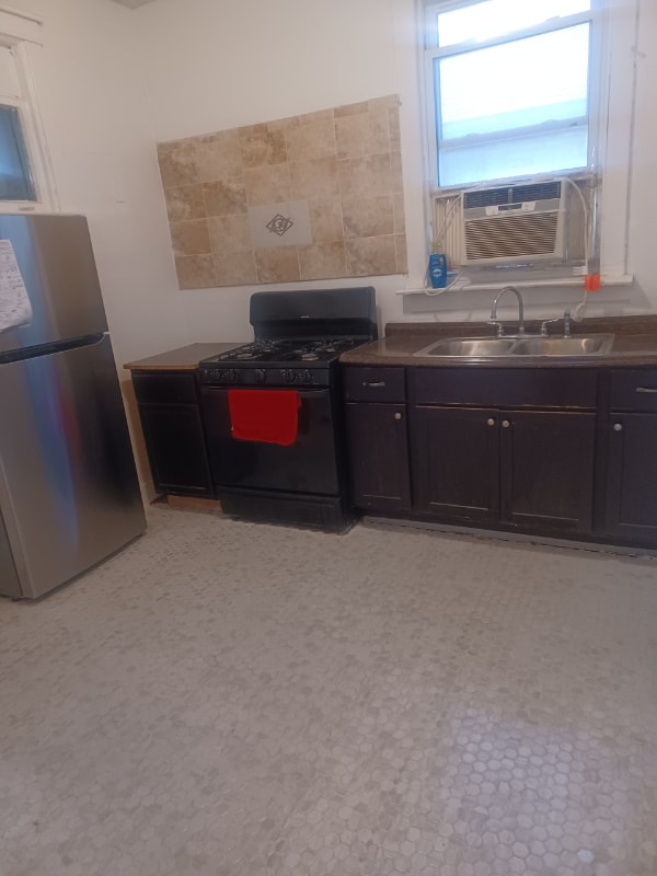 Foto principal - 7636 S Yates Blvd