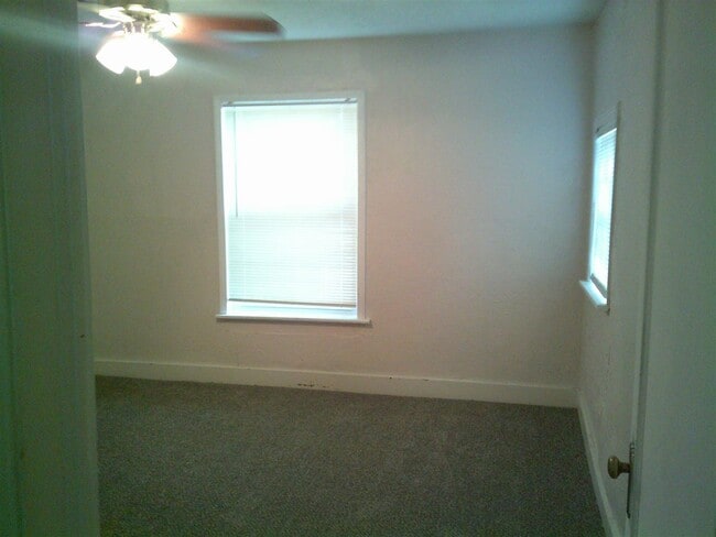 Foto del edificio - 1801 NW Bell Ave