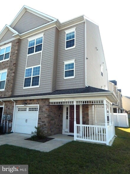 Building Photo - 80 Clydesdale Ln