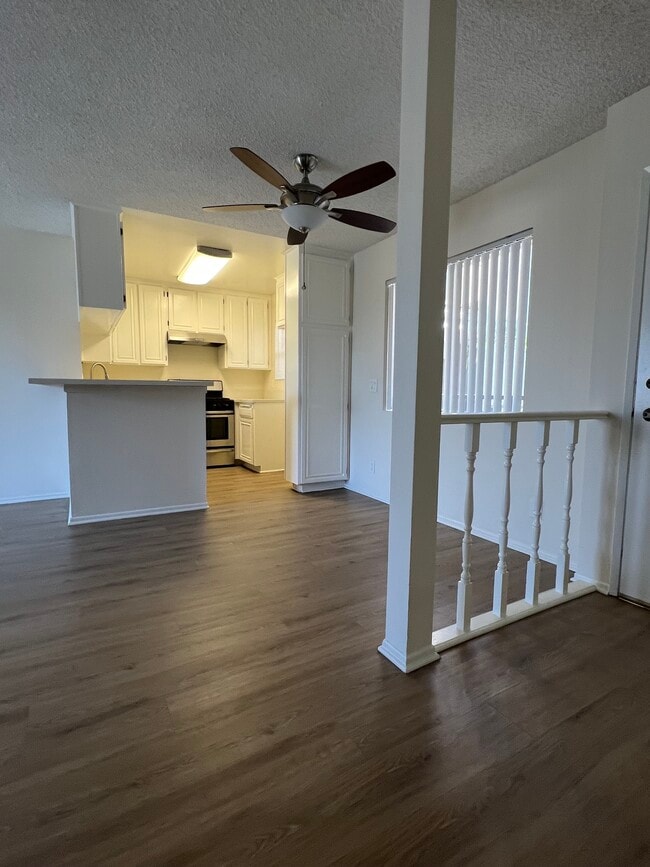 Building Photo - Castle Heights Apartments
