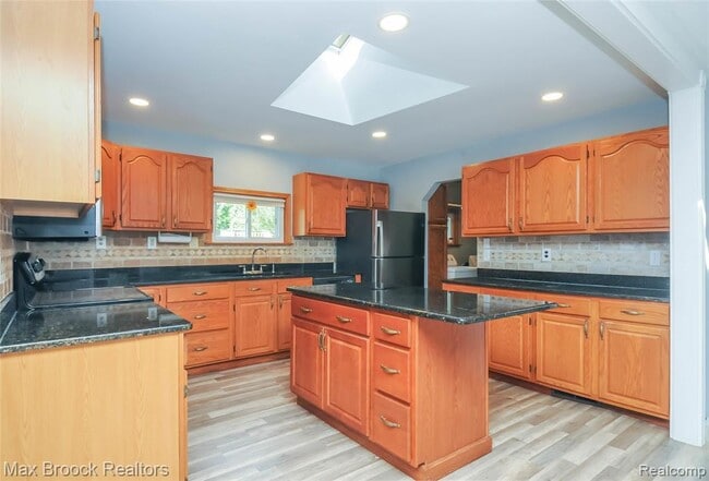 Foto del edificio - 50191 Cedargrove Rd