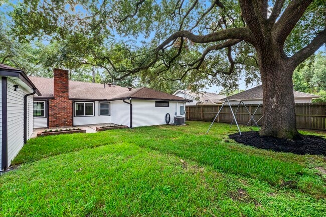 Foto del edificio - 2535 Southwick St