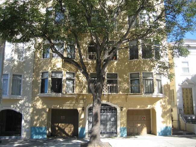 Building Photo - 2940 Van Ness Ave