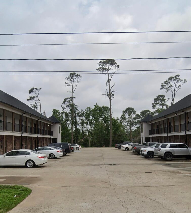 Primary Photo - 641 W McNeese St