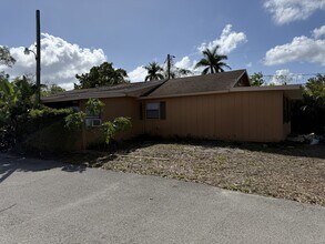 Building Photo - 202 2nd St