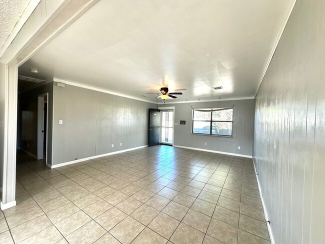 Building Photo - 3 bed 1 1/2 Bath House/ Braggs OK