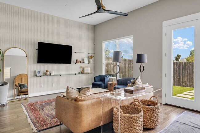 Foto del edificio - 806 Thornton Rd