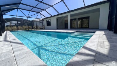 Building Photo - 9547 Curlew Dr