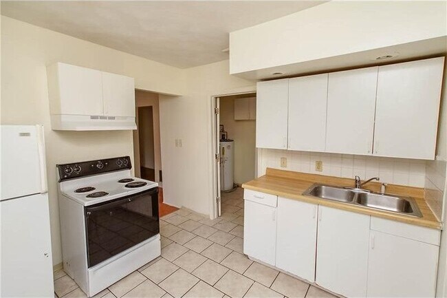 Foto del edificio - 58 W Askren St