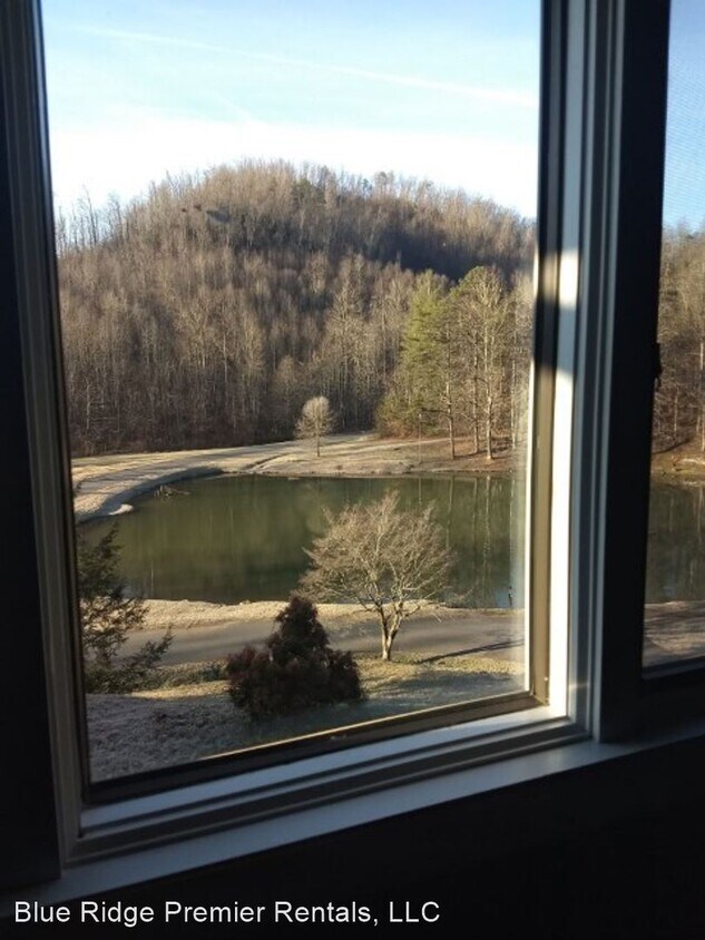 Foto principal - 2 br, 1.5 bath House - 260 Marion Forest R...