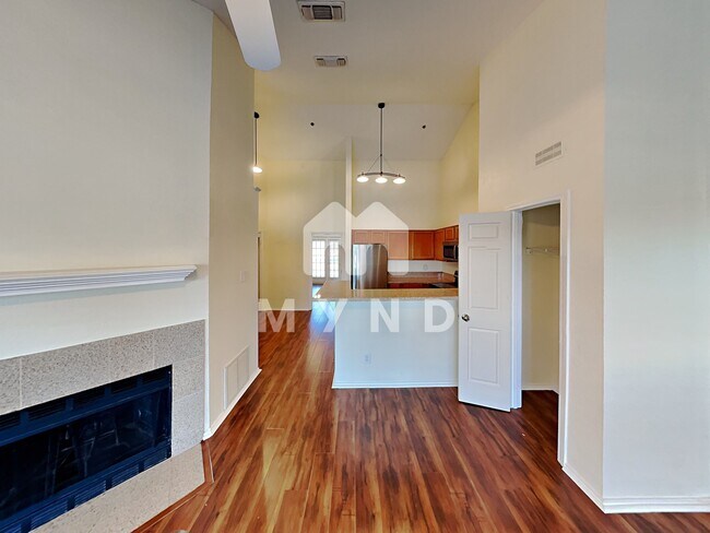 Foto del edificio - 4800 W Lovers Ln Apt 518